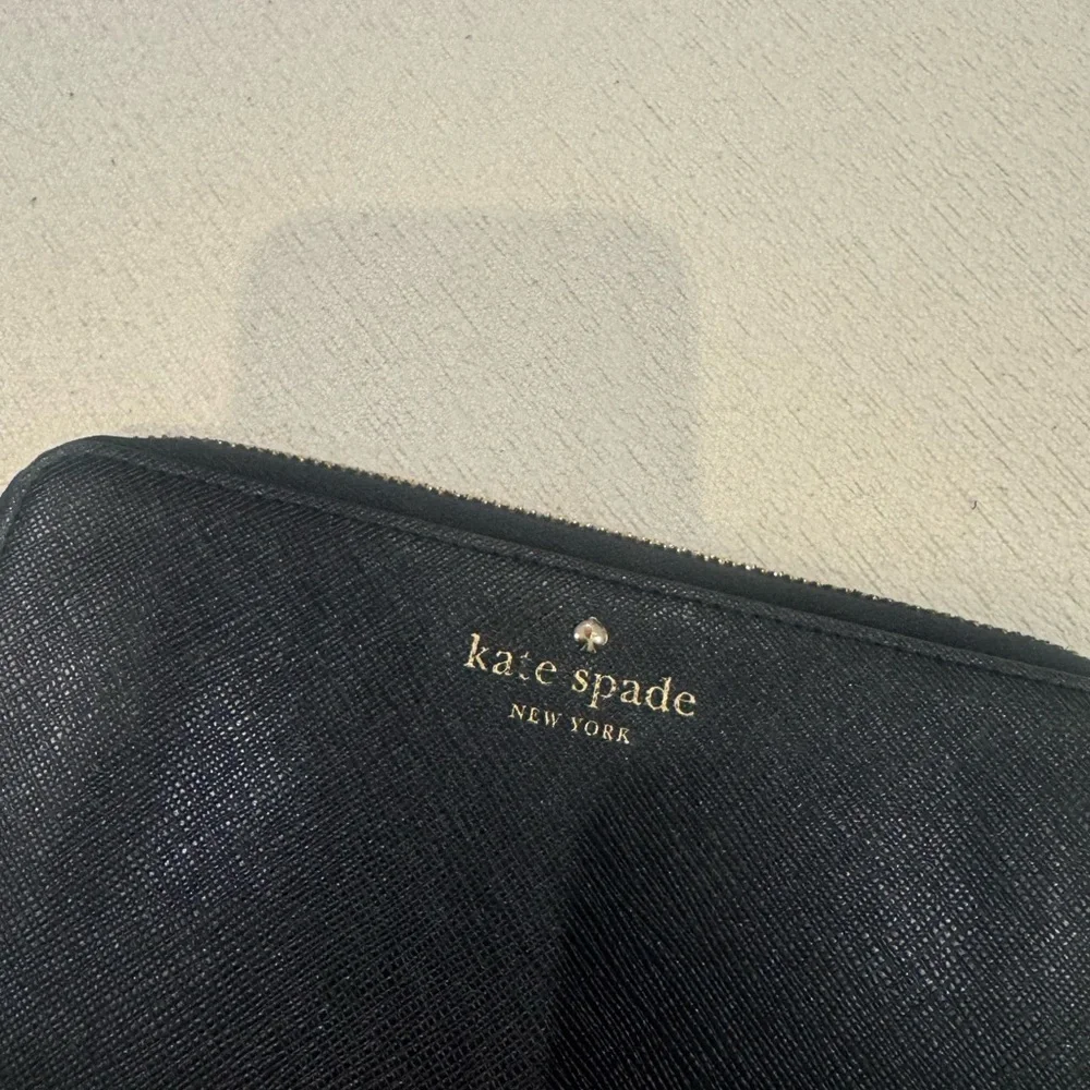 Kate Spade Black Saffiano Leather Wallet Wristlet Gold Zip